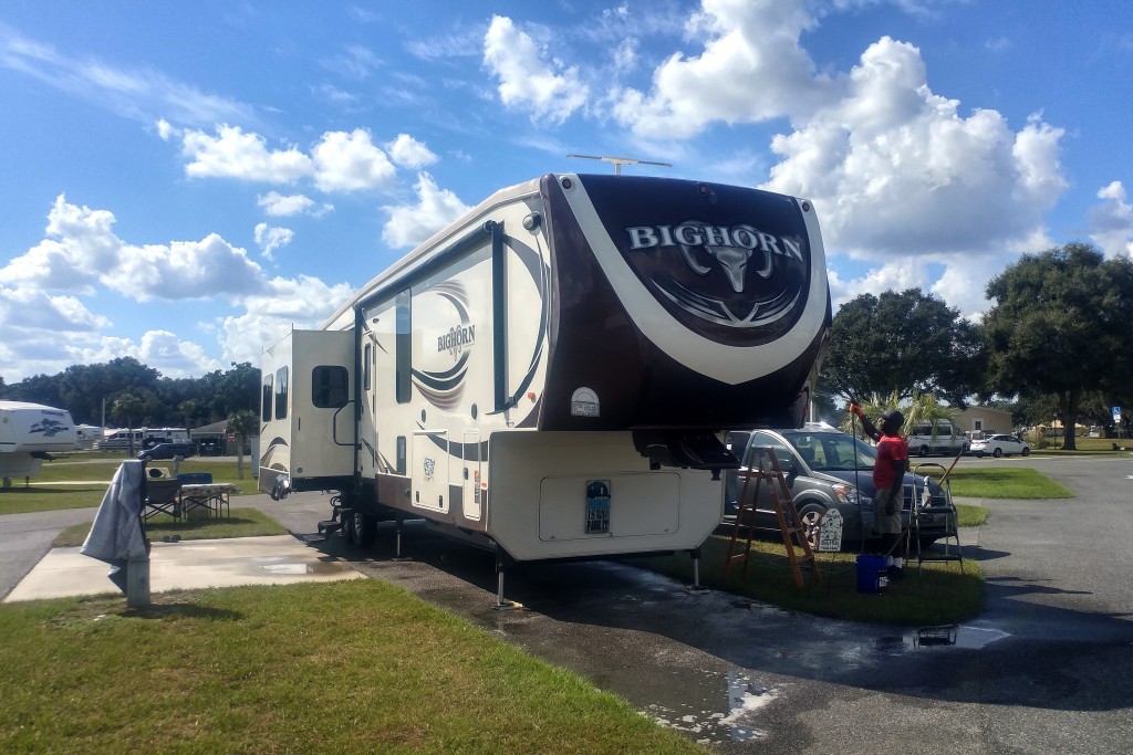 Wash and wax at Paradise Oaks